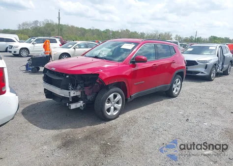 2020 Jeep Compass Latitude 4X4 z USA, uszkodzony, nr VIN 3C4NJDBB1LT135570